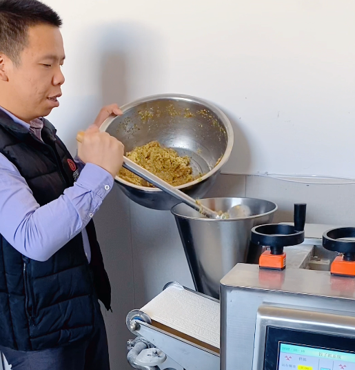 為什么同樣的餃子機(jī)，餃子館做不出加工廠品質(zhì)？