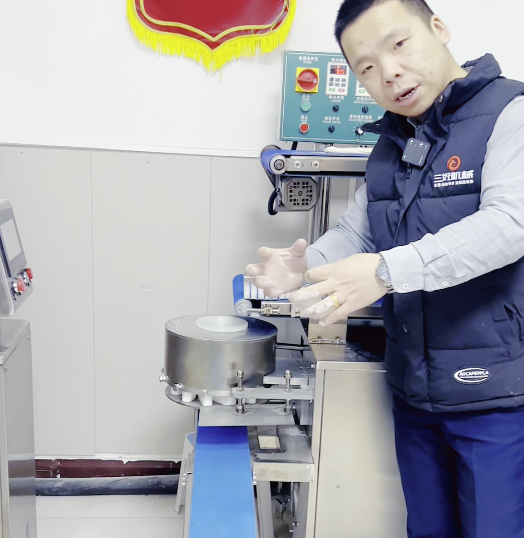 漂洋過海參觀包子機制作包子，到底有何不同？