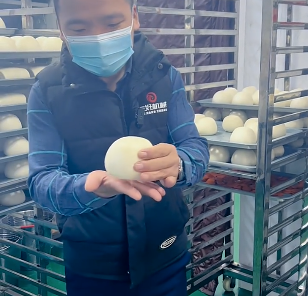 三好饅頭機流水線